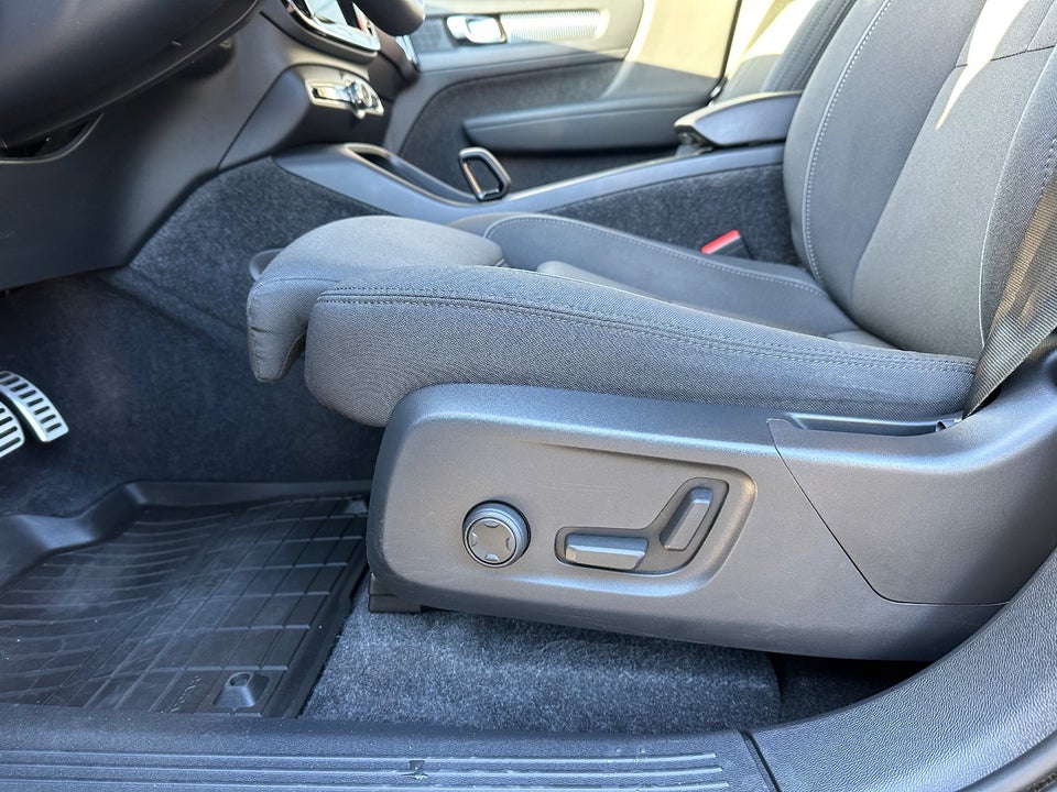 Volvo XC40 P6 ReCharge Plus 5d