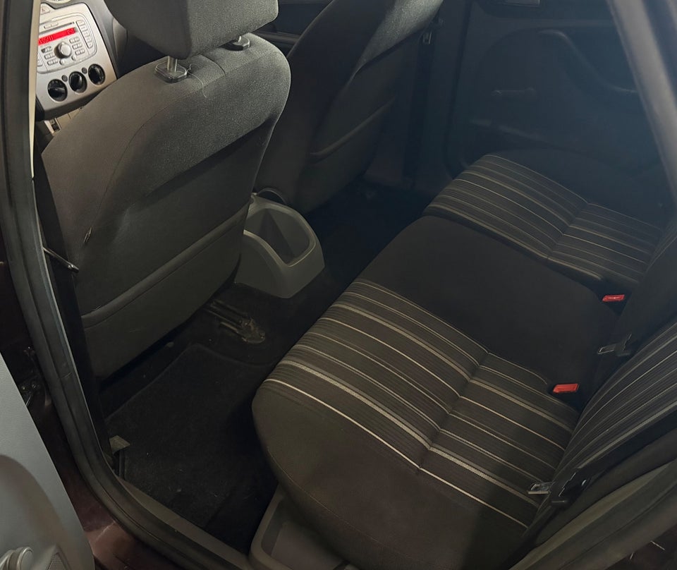 Ford Focus 1,6 TDCi 90 Trend 5d