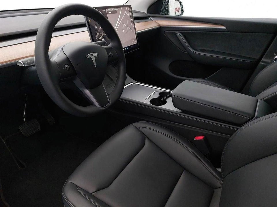 Tesla Model Y Long Range AWD 5d