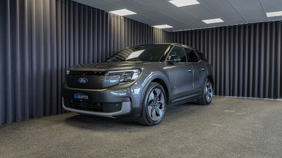 Ford Explorer 77 Premium Extended Range 5d