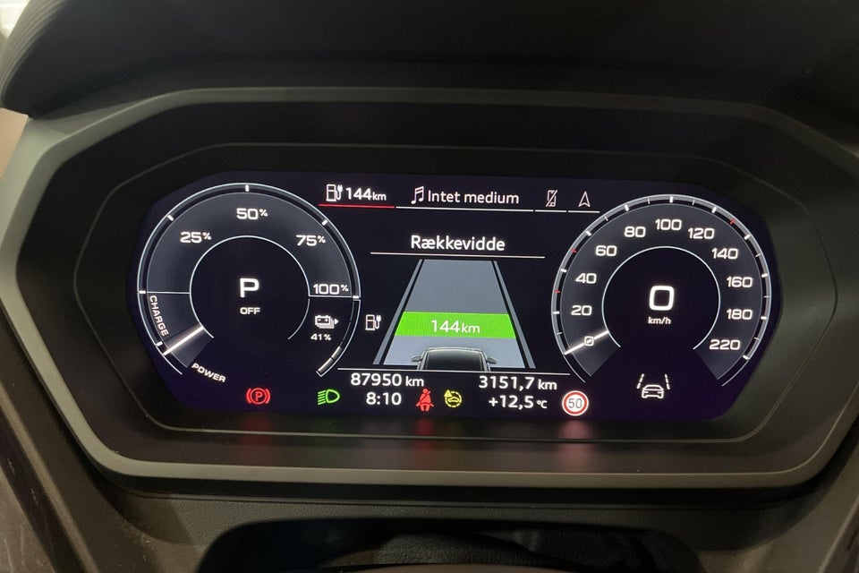 Audi Q4 e-tron 40 S-line 5d