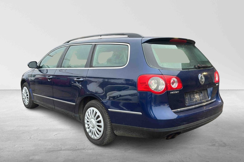 VW Passat 2,0 FSi Comfortline Variant 5d