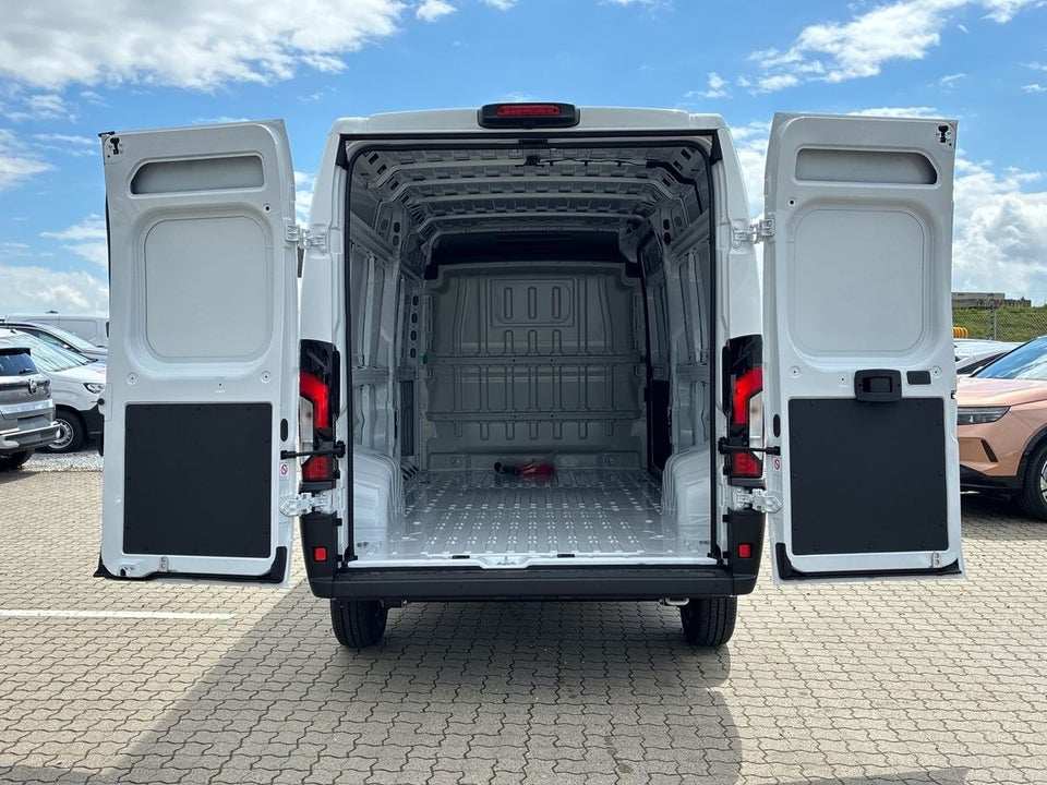 Peugeot e-Boxer 435 110 L3H2 Premium