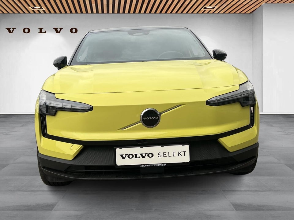 Volvo EX30 Extended Range Plus 5d