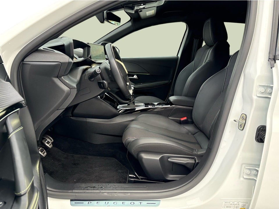 Peugeot 208 1,2 PureTech 100 GT 5d