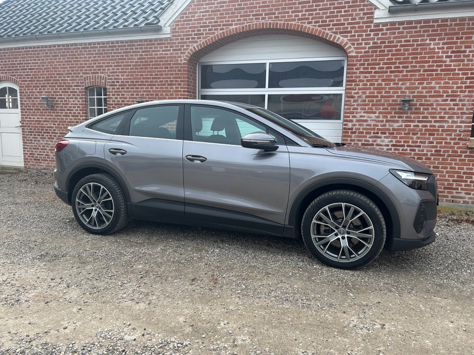 Audi Q4 e-tron 40 Advanced Sportback 5d
