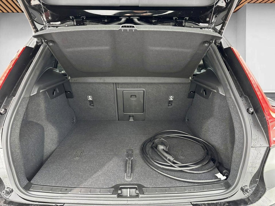 Volvo XC40 ReCharge Twin Plus 5d