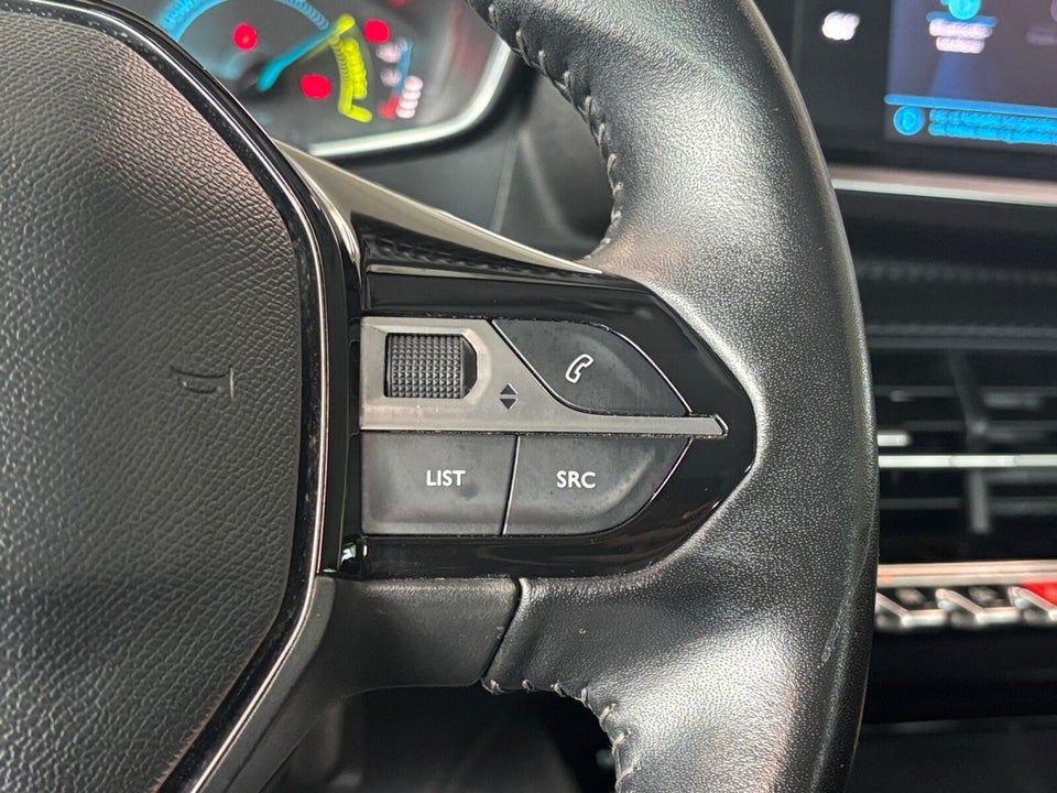 Peugeot e-208 50 Active 5d