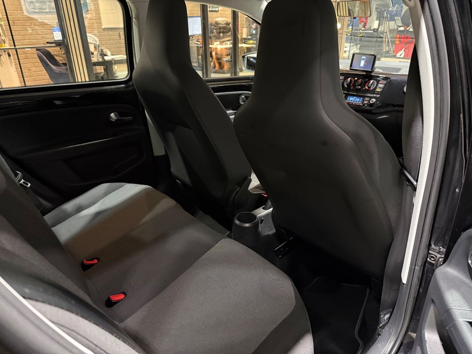 VW Up! 1,0 60 Cheer Up! BMT 5d