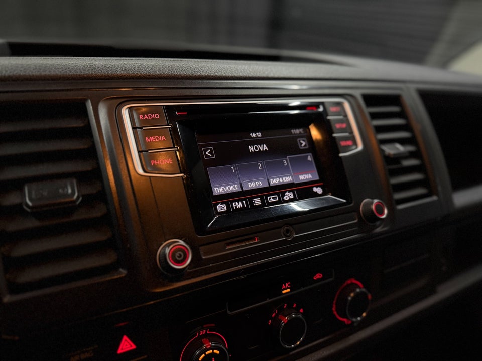 VW Transporter 2,0 TDi 150 Kassevogn DSG lang