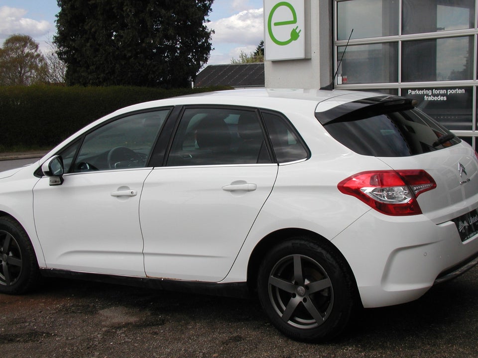 Citroën C4 1,6 HDi 90 Seduction 5d