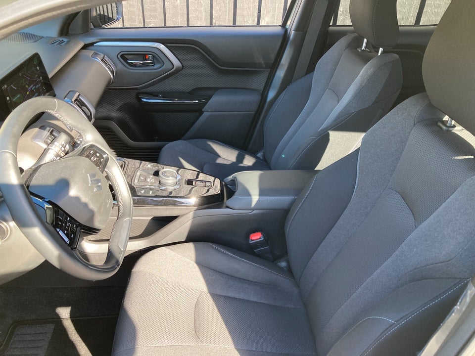 Suzuki eVitara 61 Active 5d