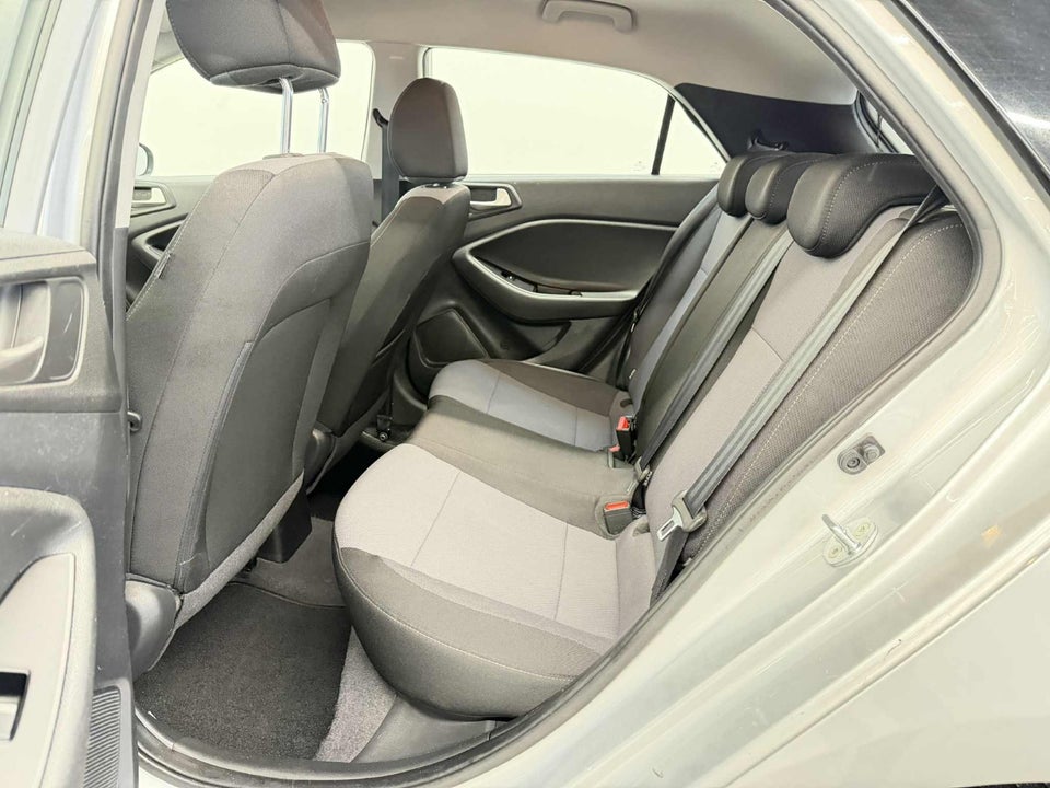 Hyundai i20 1,0 T-GDi Value Edition DCT 5d