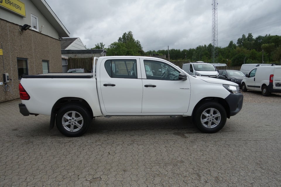 Toyota HiLux 2,4 D-4D 150 T2 Db.Kab 4x4 4d