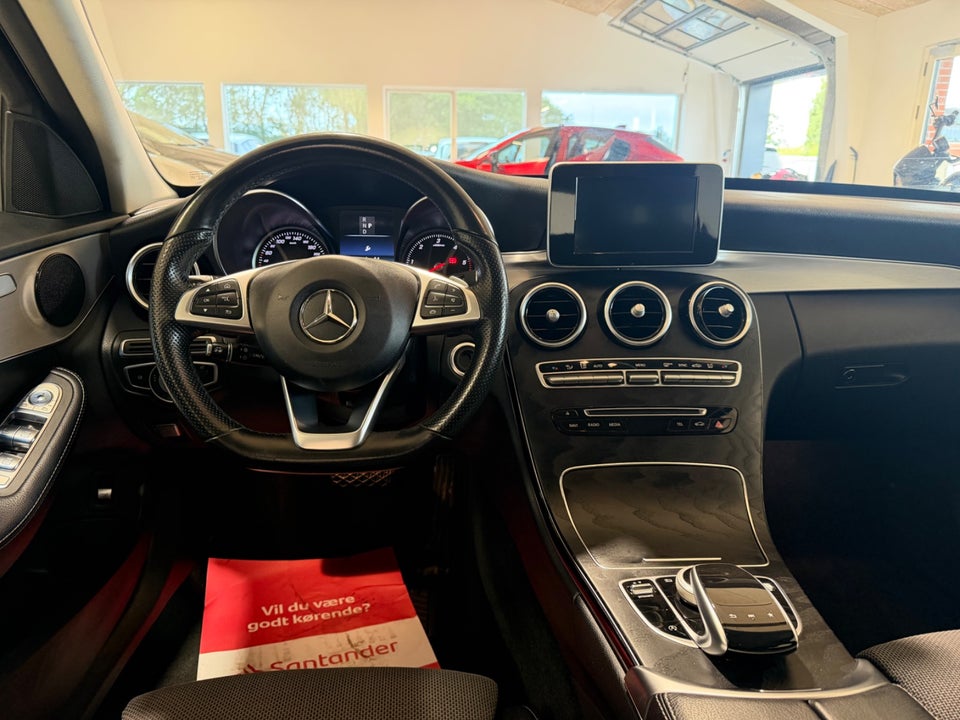 Mercedes C220 d 2,2 AMG Line stc. aut. 5d