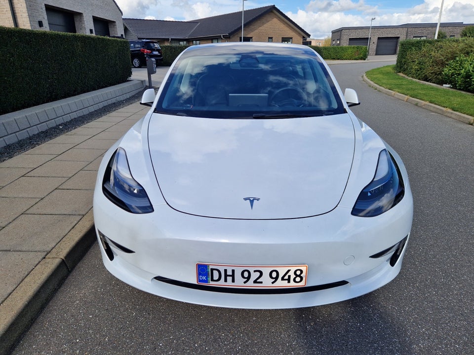 Tesla Model 3 Long Range AWD 4d