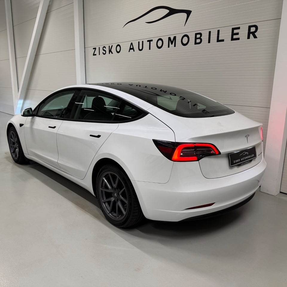 Tesla Model 3 Long Range AWD 4d