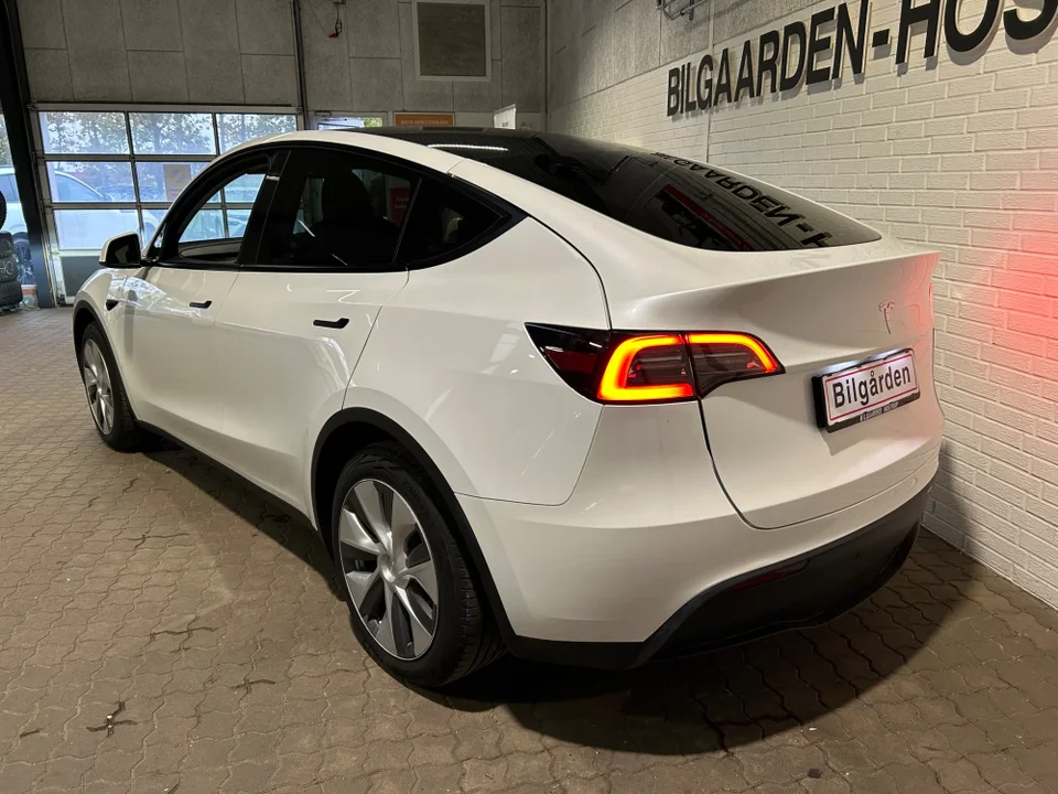 Tesla Model Y Long Range RWD 5d