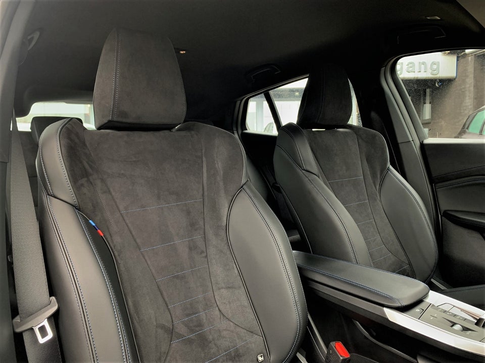 BMW iX2 eDrive20 M-Sport 5d