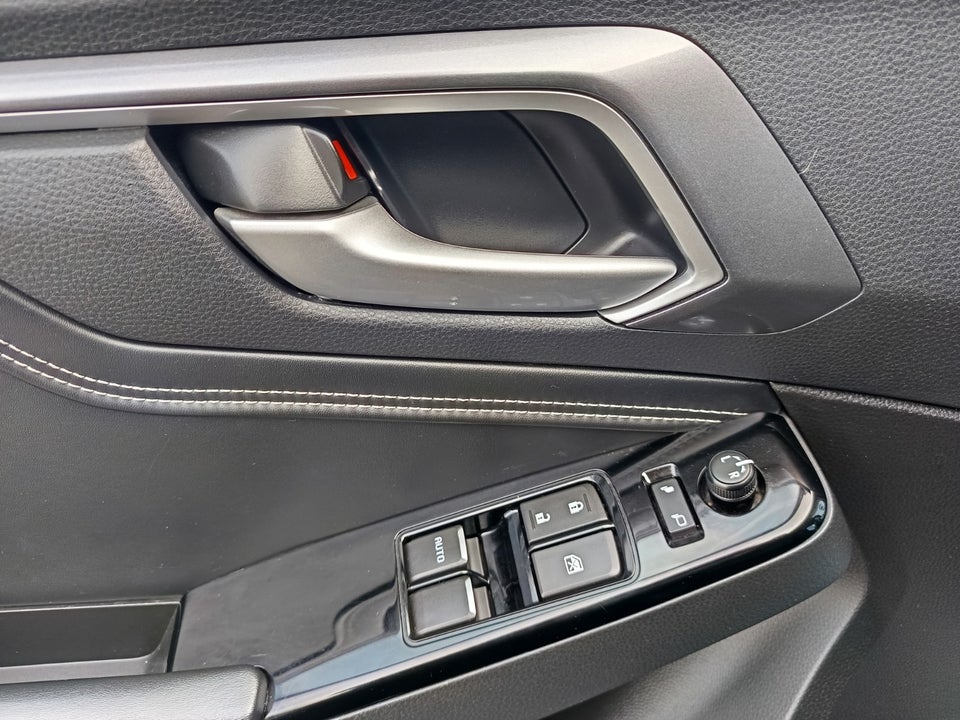 Isuzu D-Max 1,9 TD 163 Crew Cab Black Edition 4d