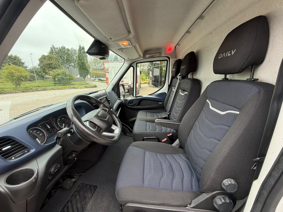 Iveco Daily 2,3 35S16 16m³ Van AG8