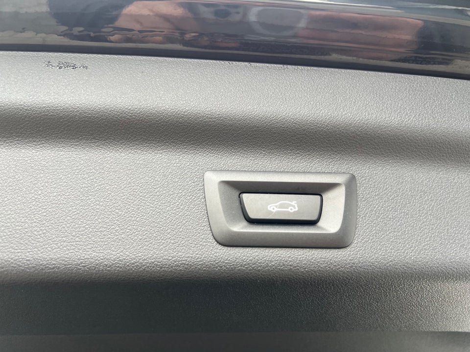 BMW iX1 xDrive30 Fully Charged 5d