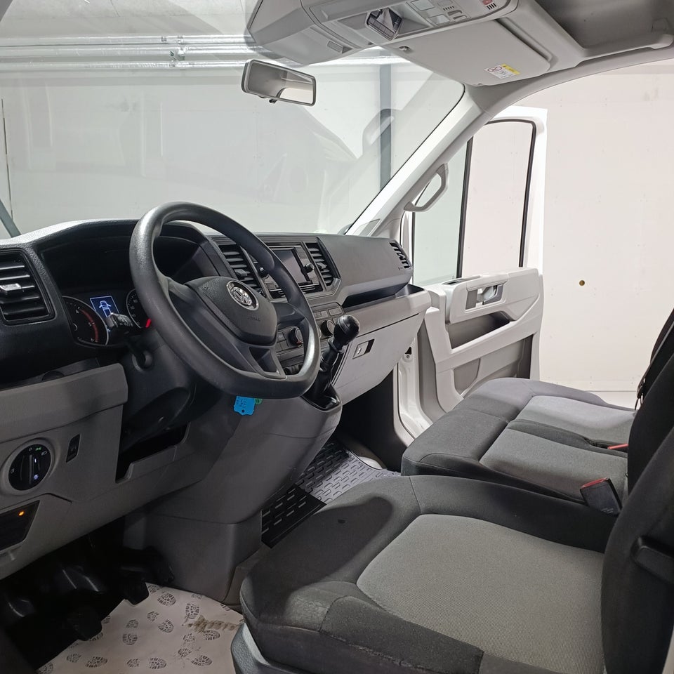 VW Crafter 35 2,0 TDi 140 Ladvogn L3