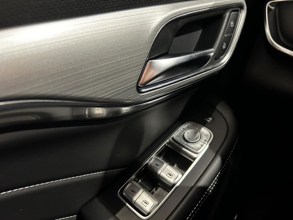 MG Marvel R Luxury 5d