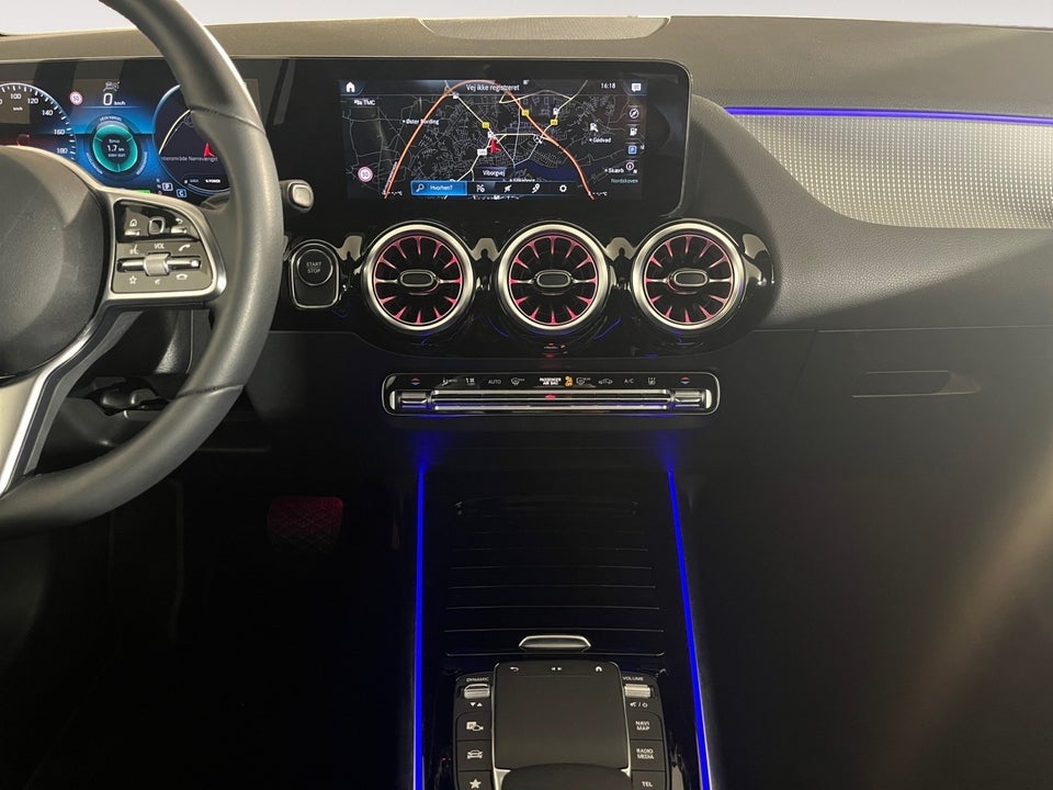 Mercedes EQA300 Progressive 4Matic 5d