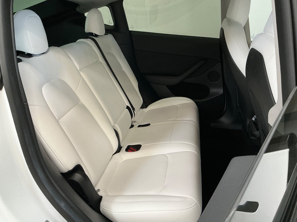 Tesla Model Y Long Range AWD 5d