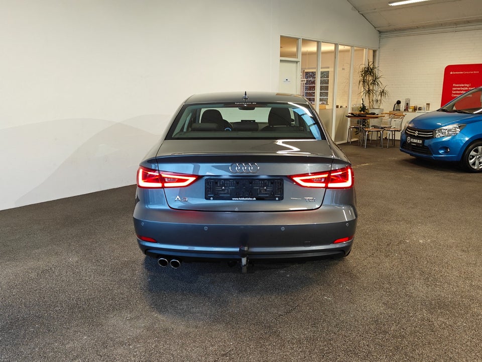 Audi A3 2,0 TDi 150 Ambition S-tr. 4d