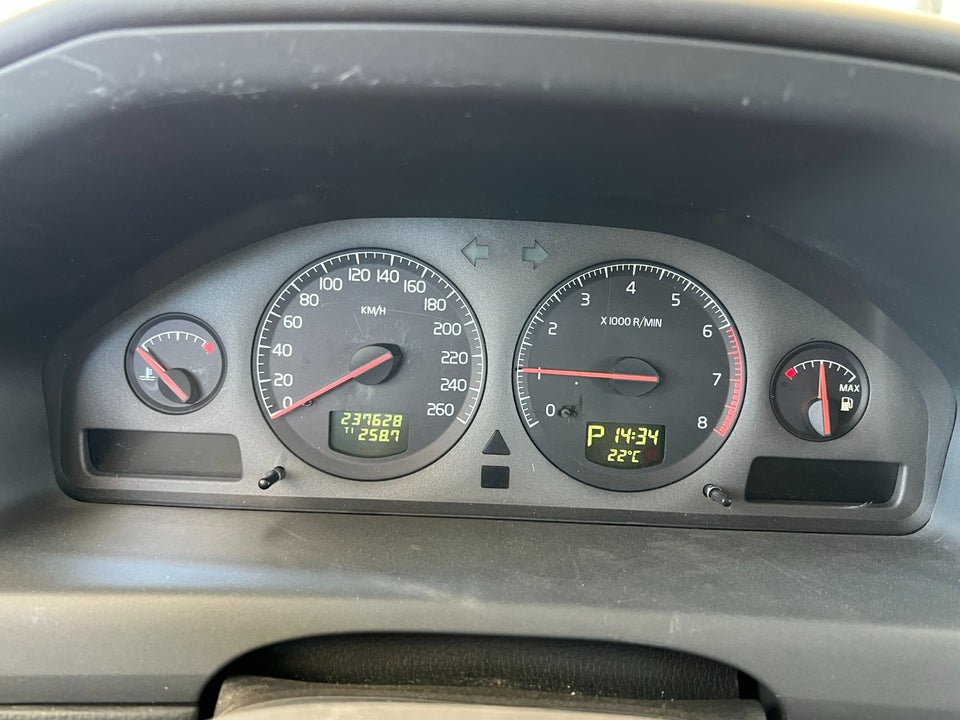 Volvo V70 2,4 140 aut. 5d