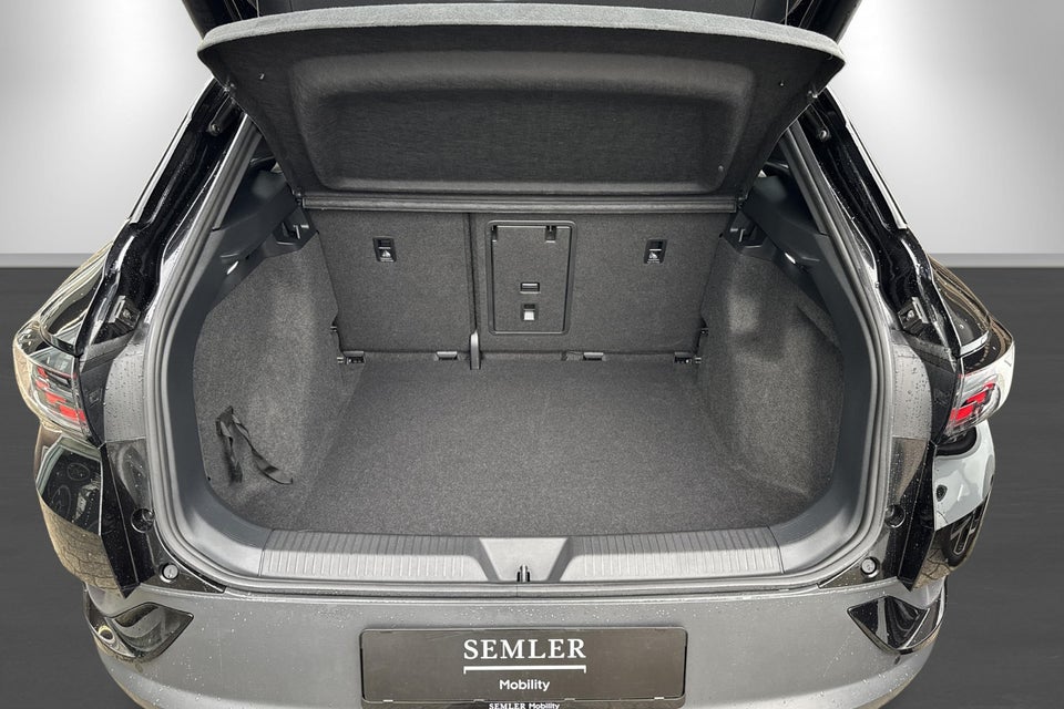 VW ID.4 77 Style 4Motion 5d