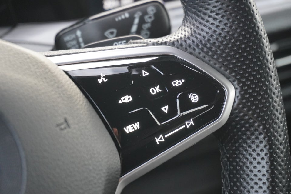 VW Golf VIII 1,4 GTE DSG 5d