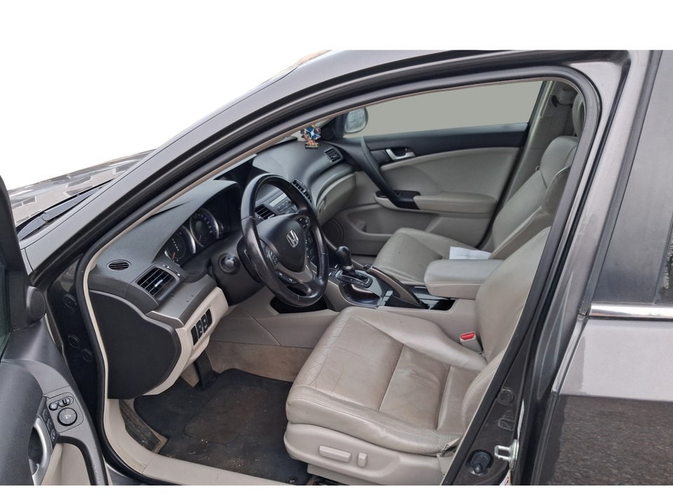 Honda Accord 2,2 i-DTEC Executive Tourer aut. 5d