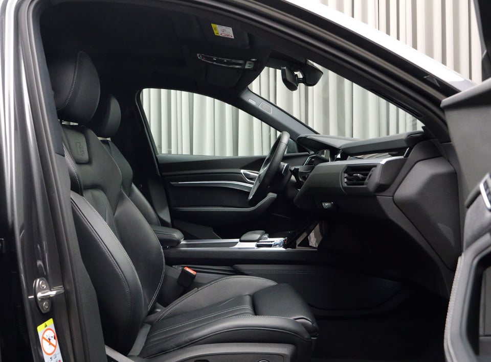 Audi e-tron 55 S-line Sportback quattro 5d