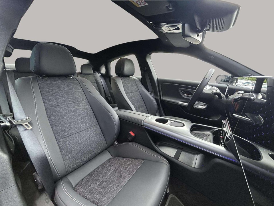 Mercedes CLA250+ EQ Progressive Advance Plus 4d