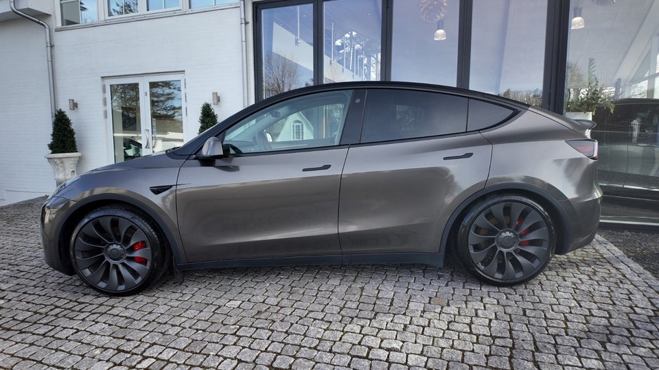 Tesla Model Y Performance AWD 5d
