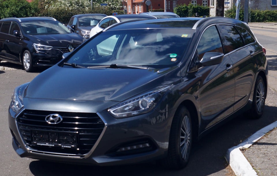 Hyundai i40 1,7 CRDi 141 Premium CW 5d