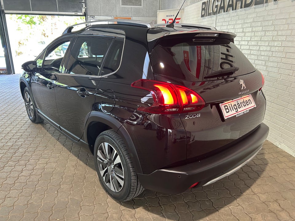 Peugeot 2008 1,2 e-THP 110 Allure 5d