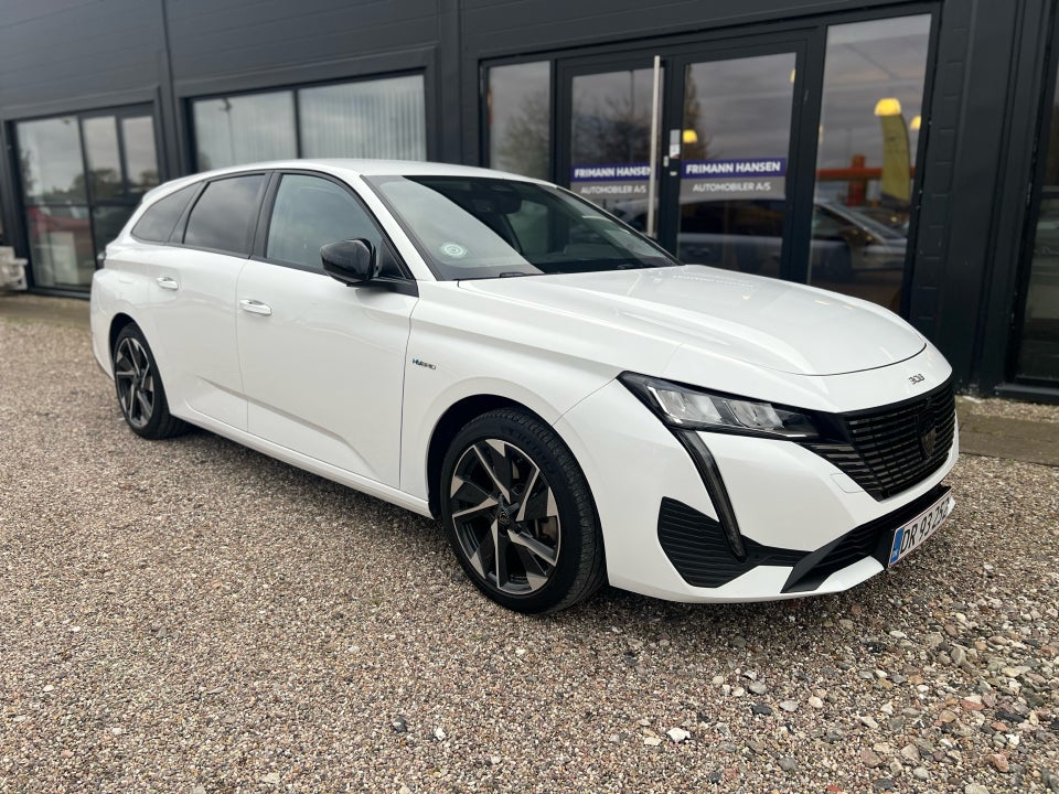 Peugeot 308 1,6 Hybrid First Selection+ SW EAT8 5d