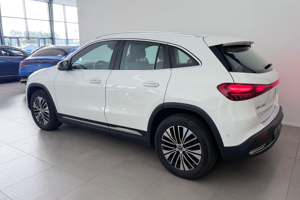 Mercedes EQA300 Electric Art 4Matic 5d