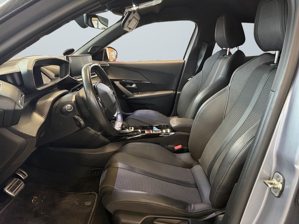 Peugeot e-2008 50 GT 5d