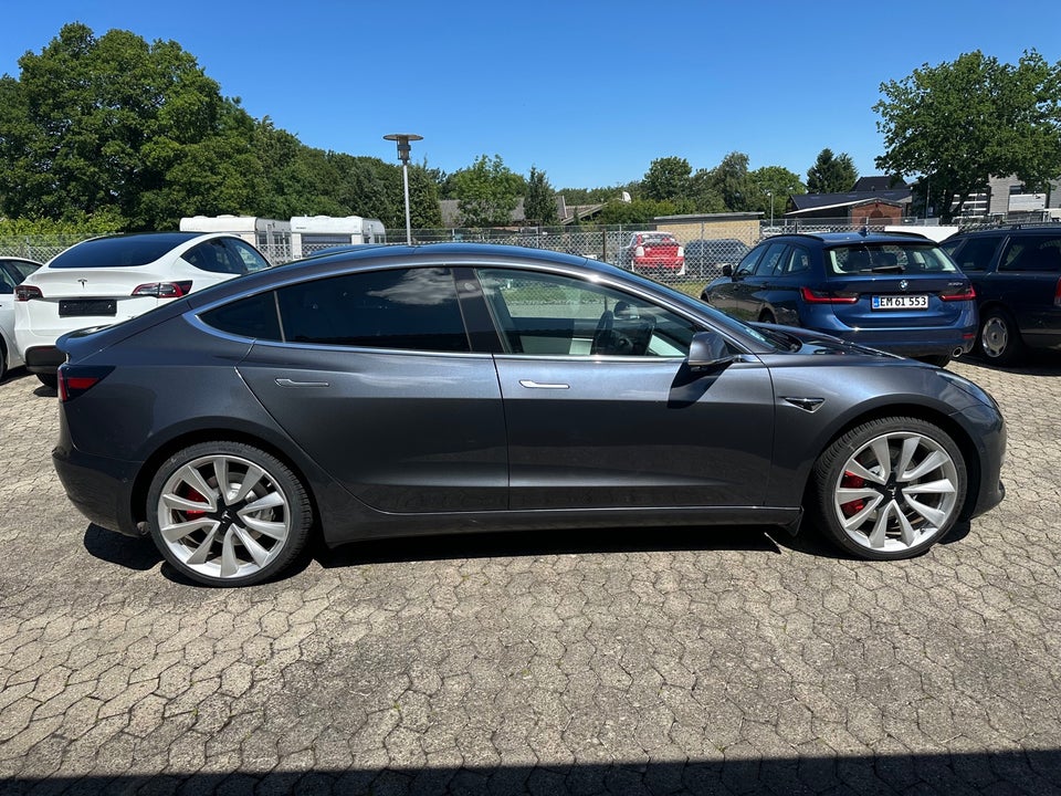 Tesla Model 3 Performance AWD 4d