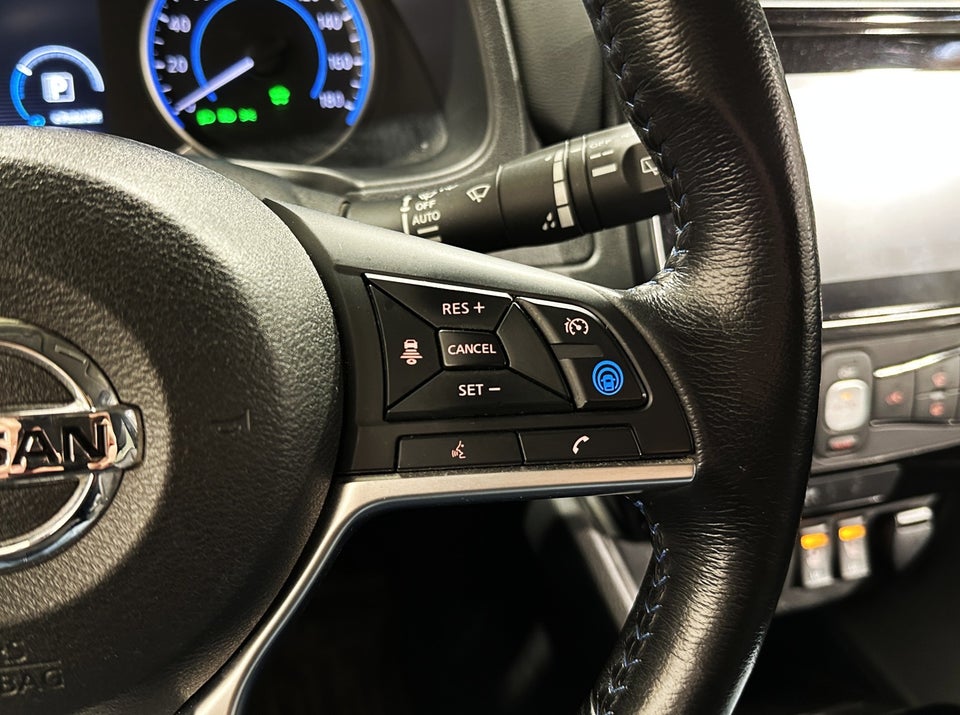 Nissan Leaf 40 Tekna 5d