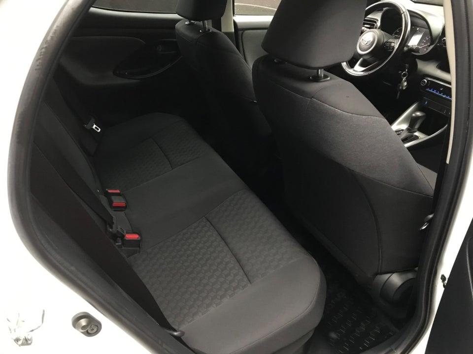 Toyota Yaris 1,5 Hybrid H3 Vision e-CVT 5d