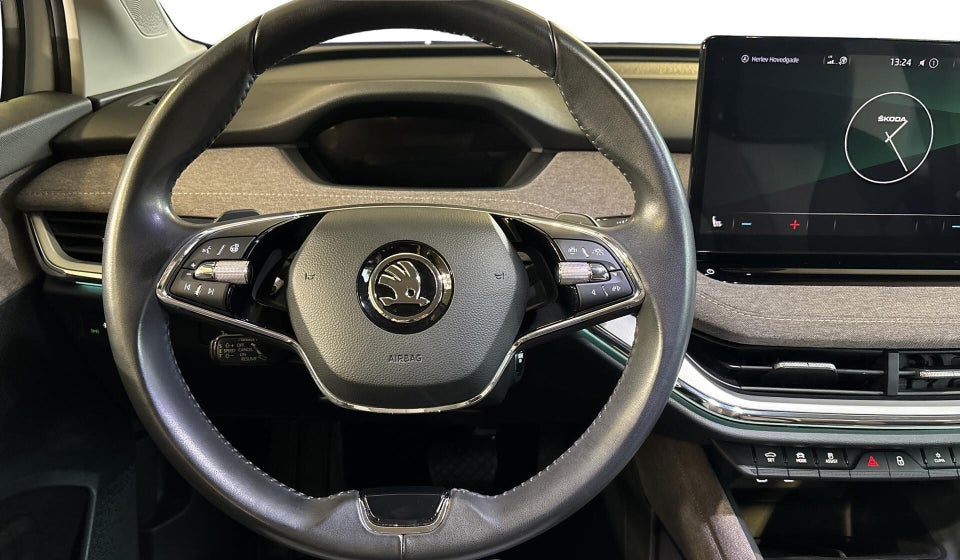 Skoda Enyaq 60 iV Selection Lodge 5d
