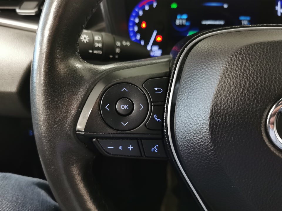 Toyota Corolla 1,8 Hybrid H3 Smart Touring Sports MDS 5d