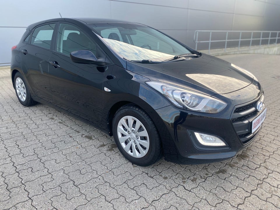 Hyundai i30 1,6 GDi Style Eco 5d