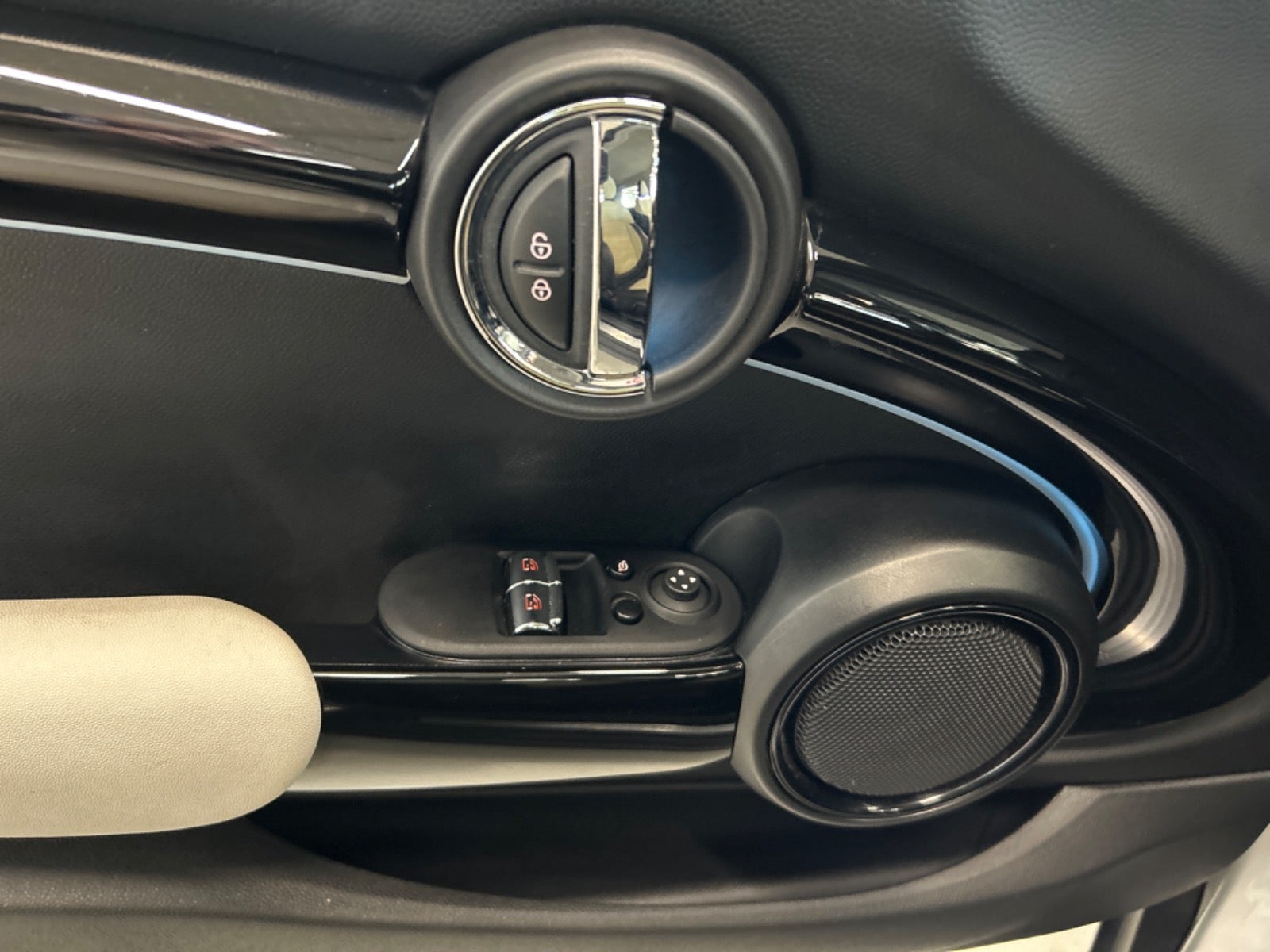 Mini Cooper SE 284ch - 1 ère main - Autonomie 230km - Jantes 16" - Led - Vitual cokpit - Sièges chauffants